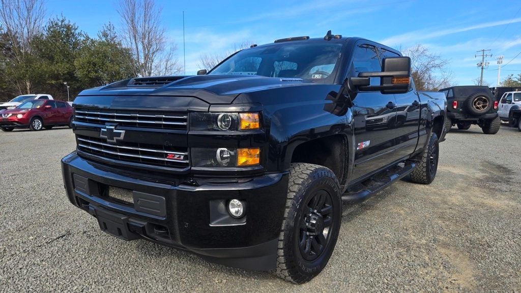 2018 Chevrolet Silverado 2500HD LTZ Z71 Midnight Edition - 22778855 - 24