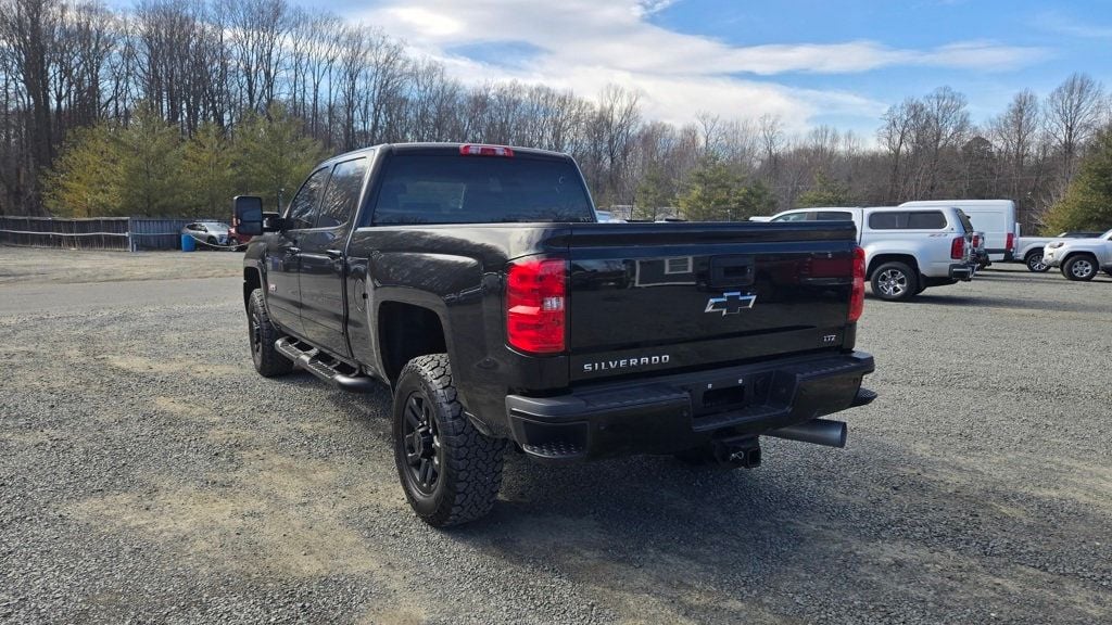 2018 Chevrolet Silverado 2500HD LTZ Z71 Midnight Edition - 22778855 - 26