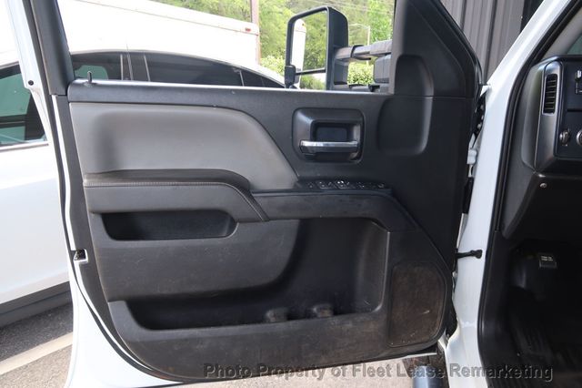 2018 Chevrolet Silverado 2500HD Silverado 2500 4WD Crew Cab Utility - 23028934 - 12