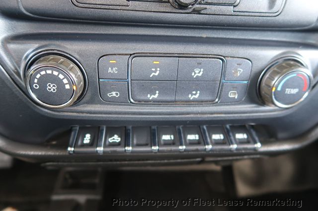 2018 Chevrolet Silverado 2500HD Silverado 2500 4WD Crew Cab Utility - 23028934 - 33