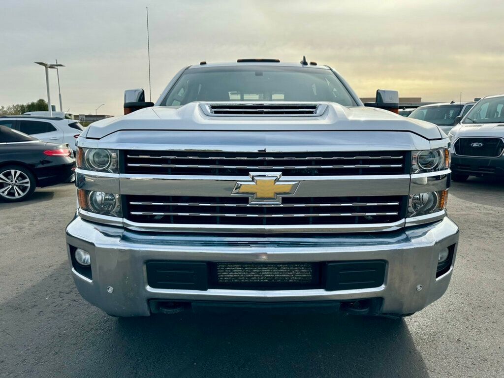 2018 Chevrolet Silverado 3500HD 4WD Crew Cab 167.7" LTZ - 22706093 - 6