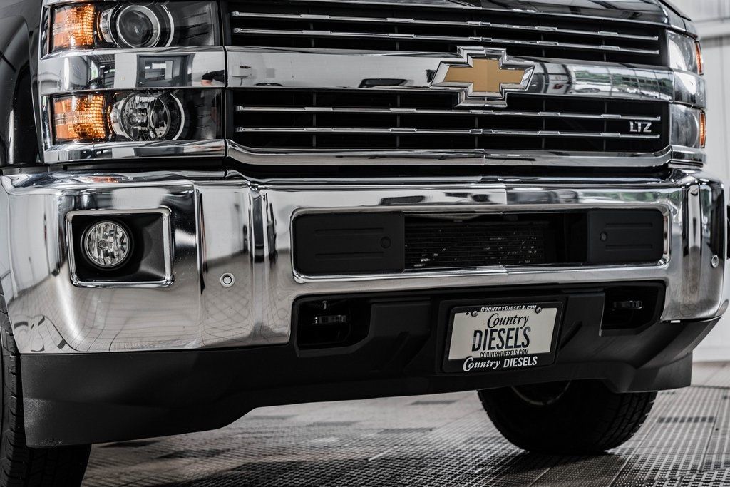 2018 Chevrolet Silverado 3500HD LTZ DRW - 22444141 - 10