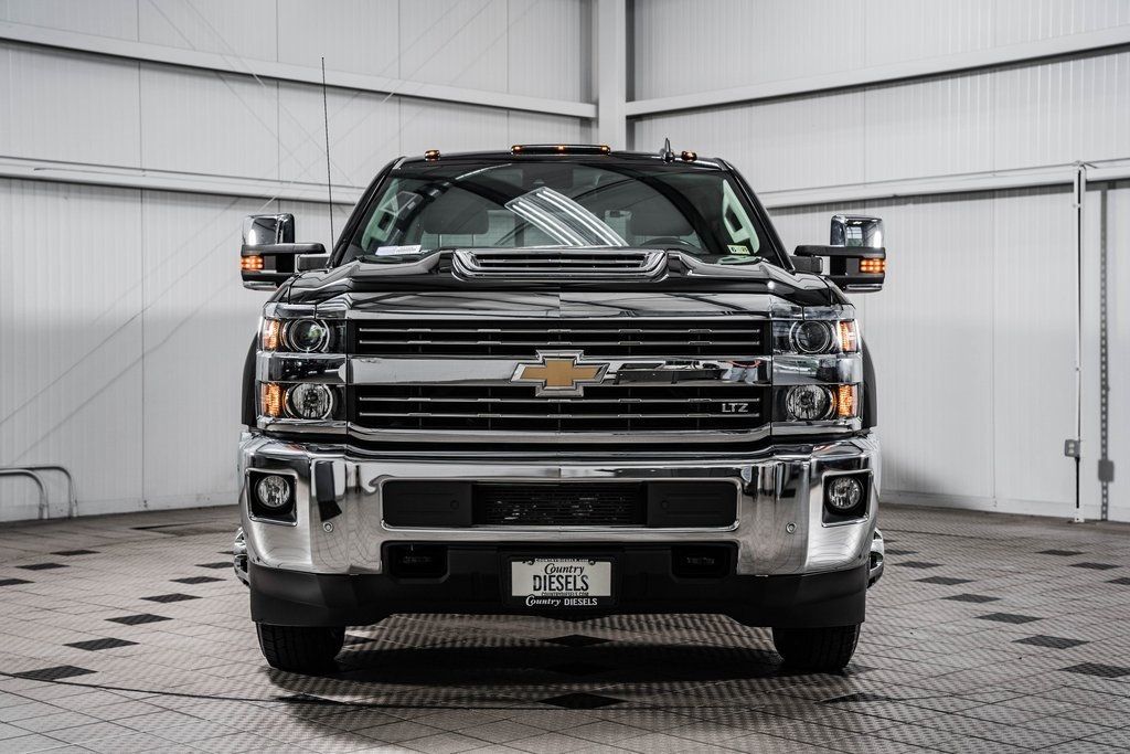 2018 Chevrolet Silverado 3500HD LTZ DRW - 22444141 - 1