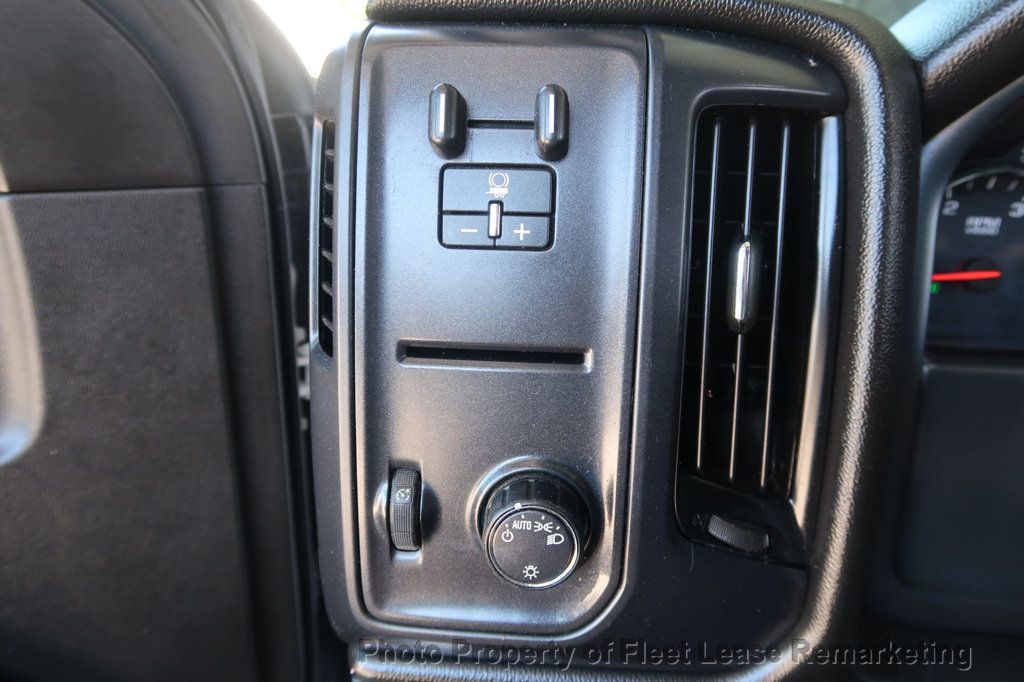 2018 Chevrolet Silverado 3500HD Silverado 3500HD 4WD Dbl Cab Utility DIESEL SRW - 23016520 - 34