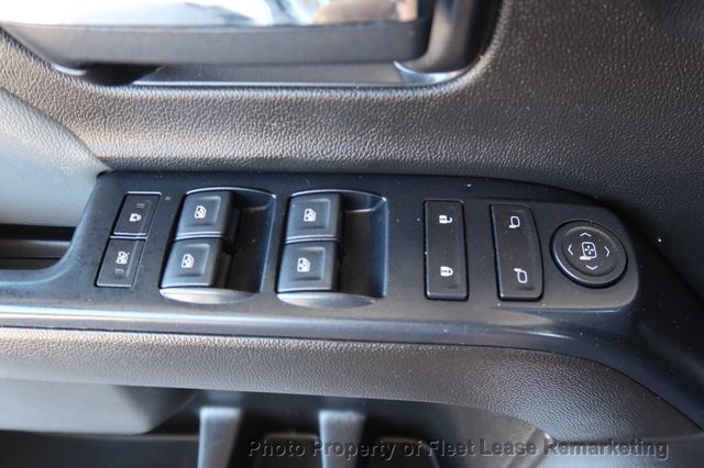 2018 Chevrolet Silverado 3500HD Silverado 3500HD 4WD Dbl Cab Utility DIESEL SRW - 23016520 - 35