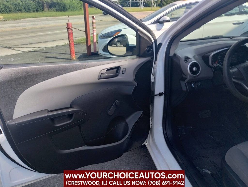 2018 Chevrolet Sonic 4dr Sedan Automatic LS - 22876998 - 10