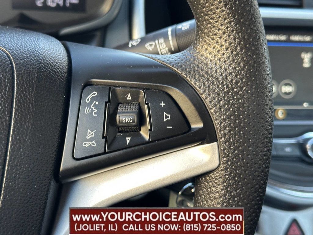 2018 Chevrolet Sonic 4dr Sedan Automatic LT - 22833853 - 29