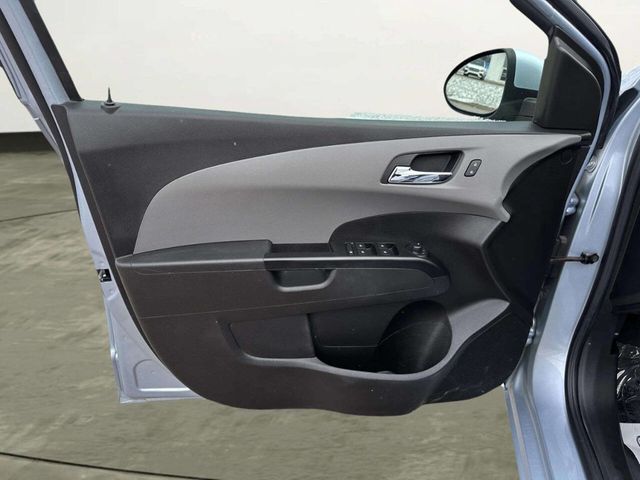 2018 Chevrolet Sonic 4dr Sedan Automatic LT - 22966511 - 9