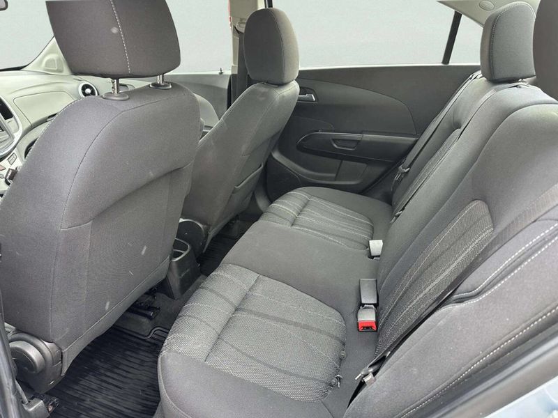 2018 Chevrolet Sonic 4dr Sedan Automatic LT - 22966511 - 10