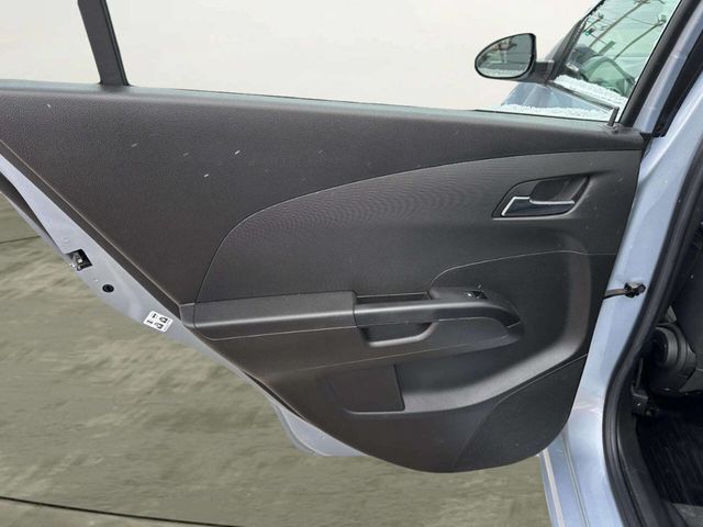 2018 Chevrolet Sonic 4dr Sedan Automatic LT - 22966511 - 11