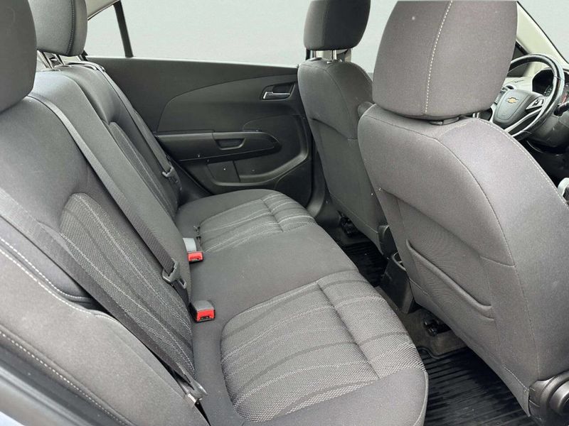 2018 Chevrolet Sonic 4dr Sedan Automatic LT - 22966511 - 13