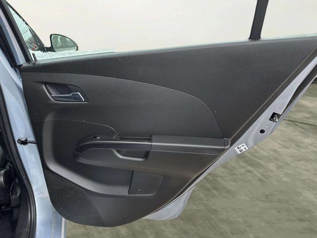 2018 Chevrolet Sonic 4dr Sedan Automatic LT - 22966511 - 14