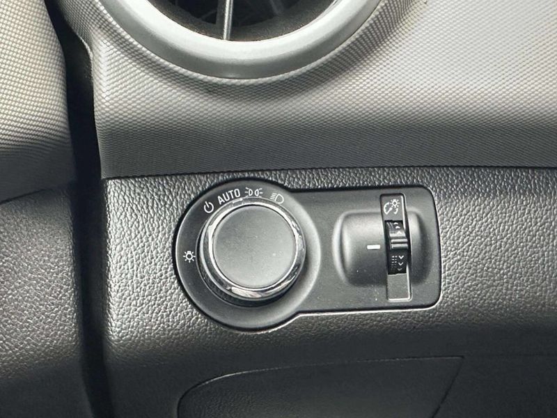 2018 Chevrolet Sonic 4dr Sedan Automatic LT - 22966511 - 25