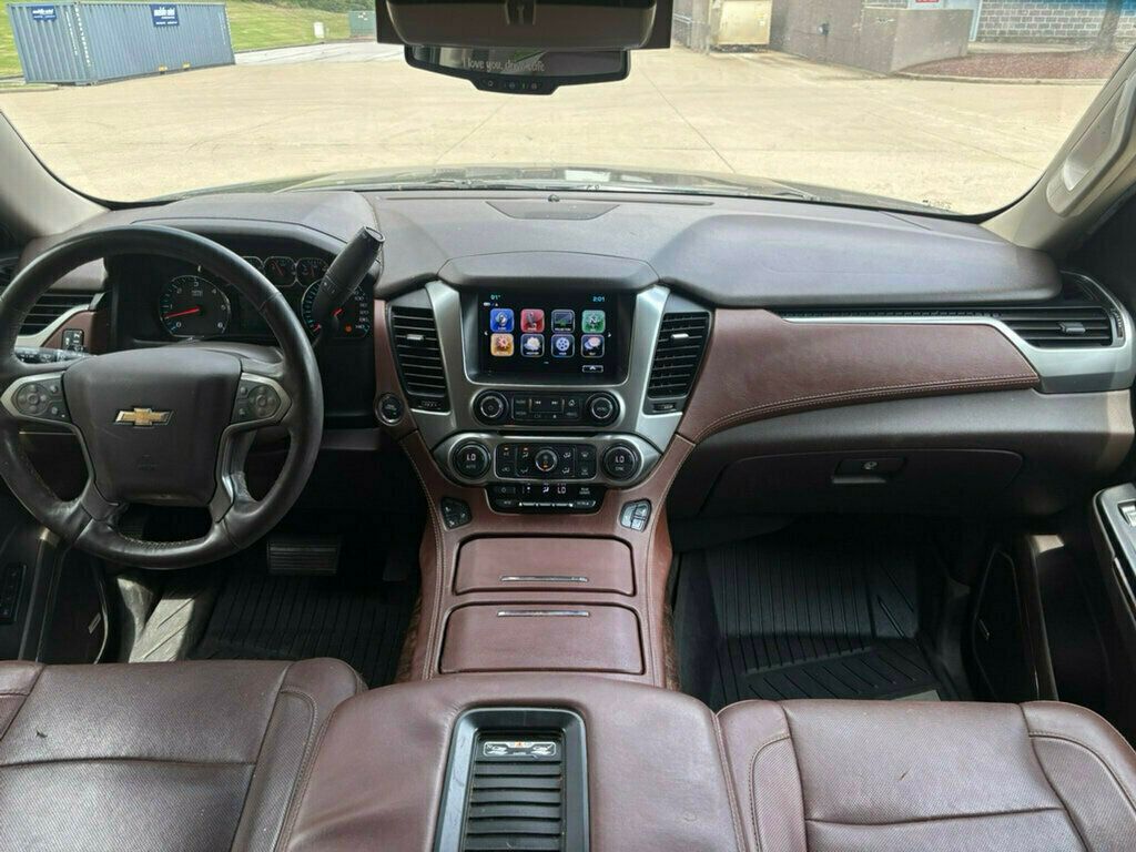 2018 Chevrolet Suburban 1500 Premier photo 11
