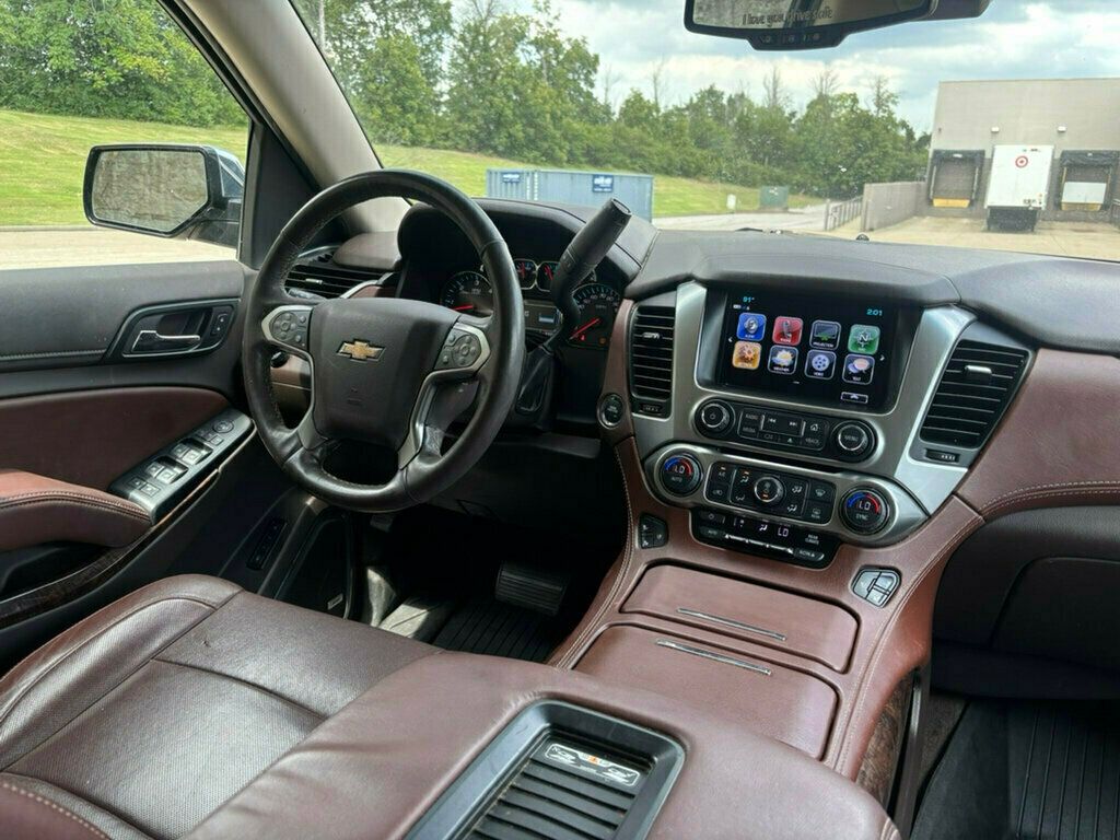 2018 Chevrolet Suburban 1500 Premier photo 12