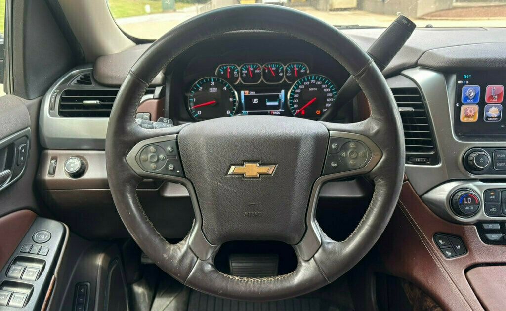 2018 Chevrolet Suburban 1500 Premier photo 14
