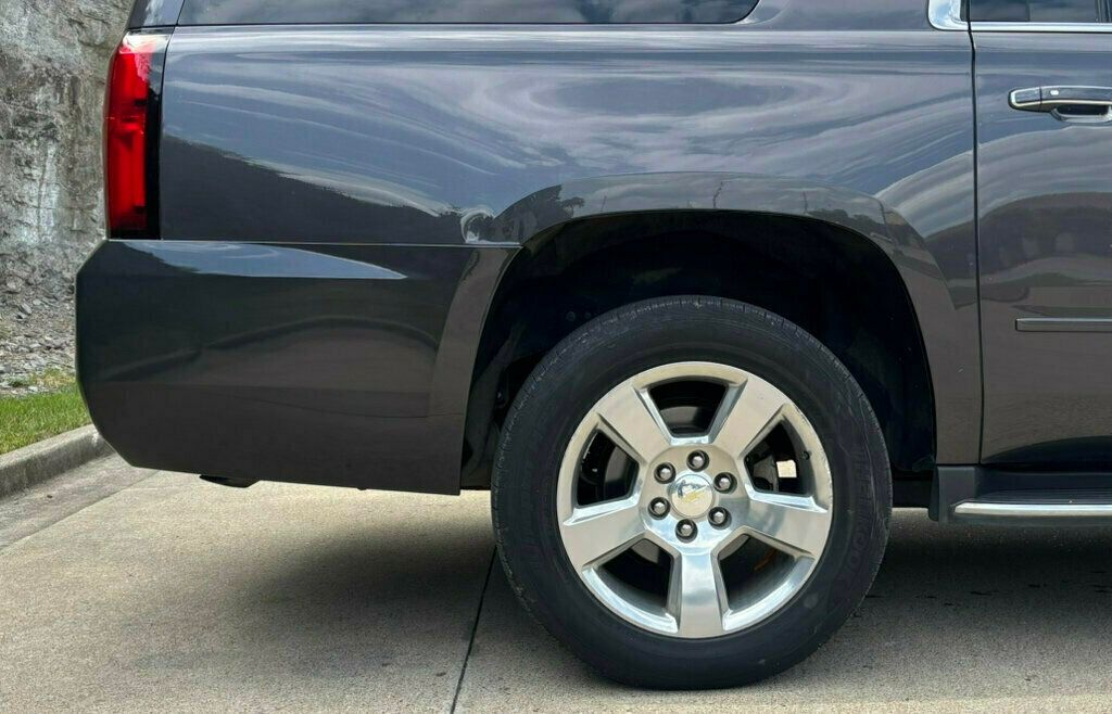 2018 Chevrolet Suburban 1500 Premier photo 22