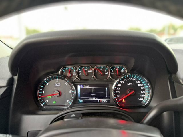 2018 Chevrolet Suburban 2WD 4dr 1500 LT - 23096385 - 13