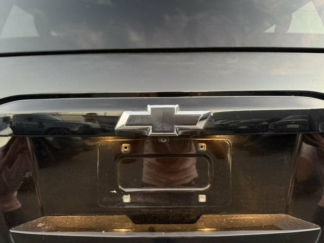 2018 Chevrolet Suburban 2WD 4dr 1500 LT - 23096385 - 22