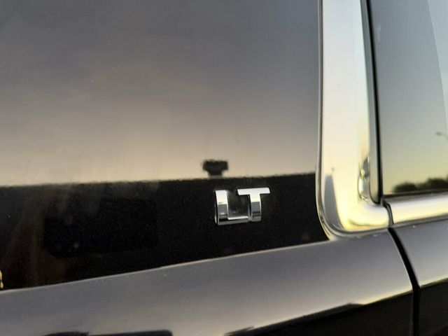 2018 Chevrolet Suburban 2WD 4dr 1500 LT - 23096385 - 25