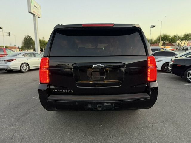 2018 Chevrolet Suburban 2WD 4dr 1500 LT - 23096385 - 4
