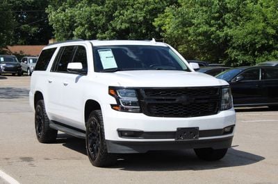 2018 Chevrolet Suburban - 1GNSCHKC2JR265058