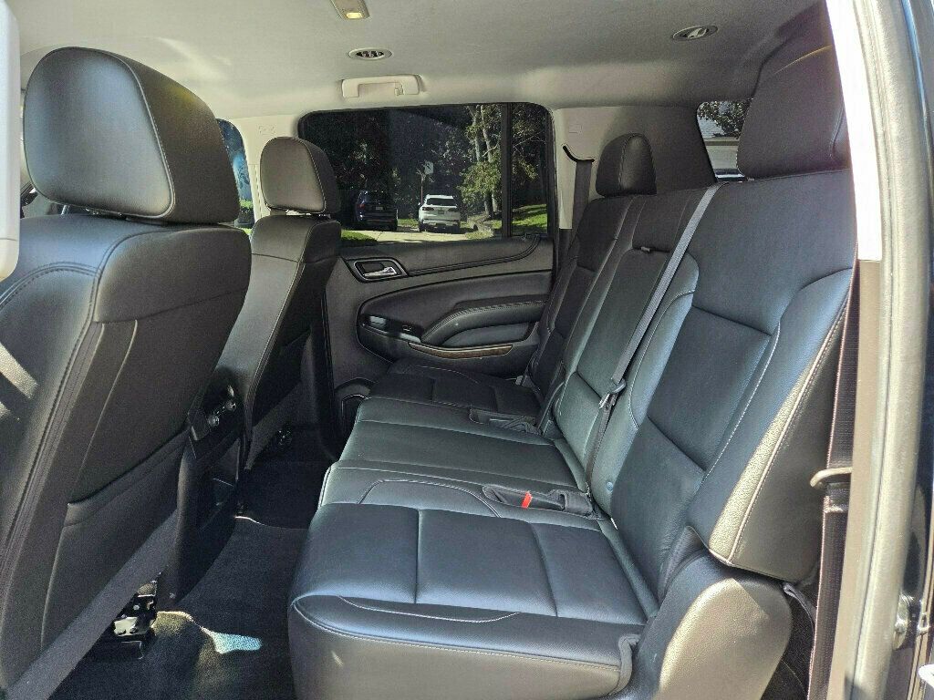 2018 Chevrolet Suburban 1500 LT photo 11