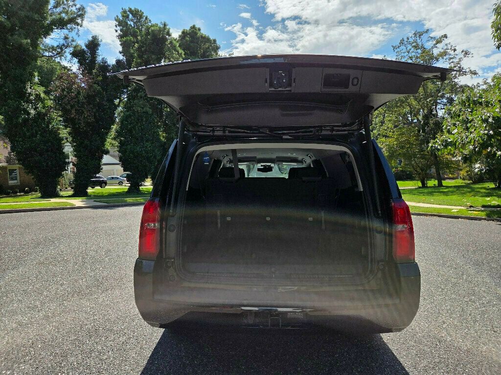 2018 Chevrolet Suburban 1500 LT photo 14
