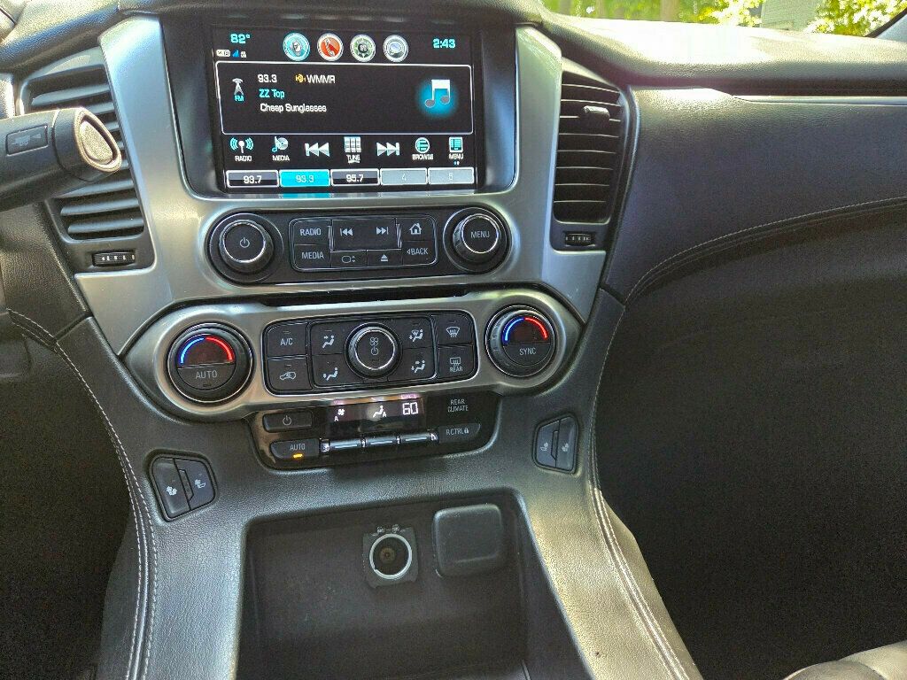 2018 Chevrolet Suburban 1500 LT photo 22