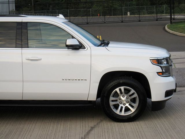 2018 Chevrolet Suburban 4WD 4dr 1500 LS - 23078331 - 9
