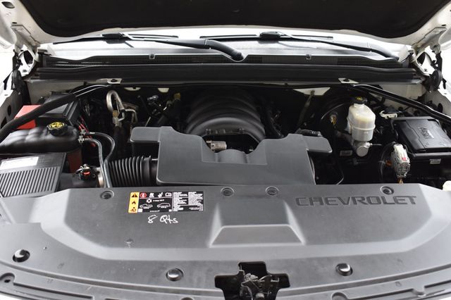 2018 Chevrolet Suburban 4WD 4dr 1500 LT - 22959547 - 11