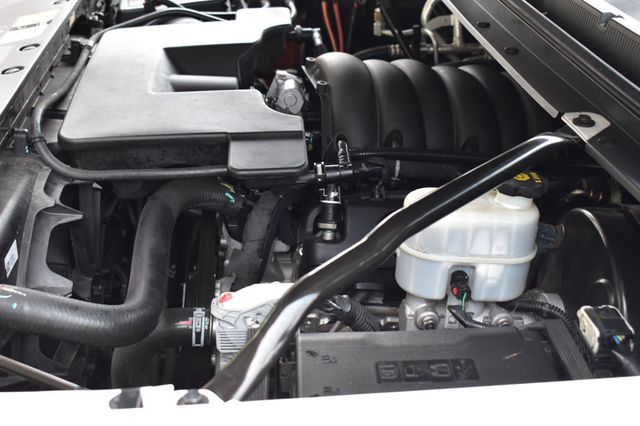 2018 Chevrolet Suburban 4WD 4dr 1500 LT - 22959547 - 13