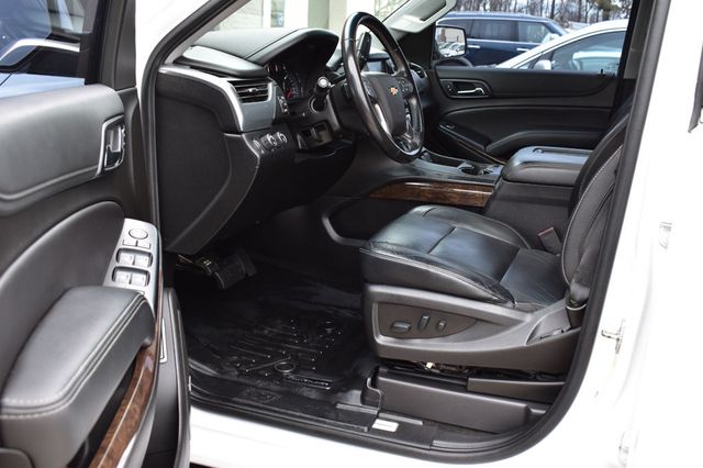 2018 Chevrolet Suburban 4WD 4dr 1500 LT - 22959547 - 17