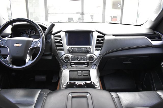 2018 Chevrolet Suburban 4WD 4dr 1500 LT - 22959547 - 31