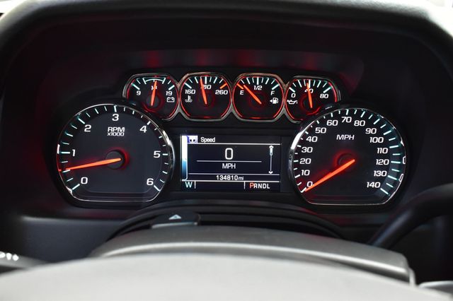 2018 Chevrolet Suburban 4WD 4dr 1500 LT - 22959547 - 33