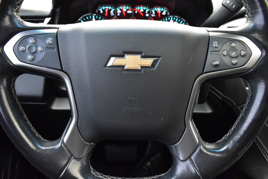 2018 Chevrolet Suburban 4WD 4dr 1500 LT - 22959547 - 34