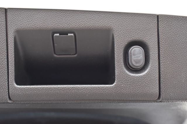 2018 Chevrolet Suburban 4WD 4dr 1500 LT - 22959547 - 55