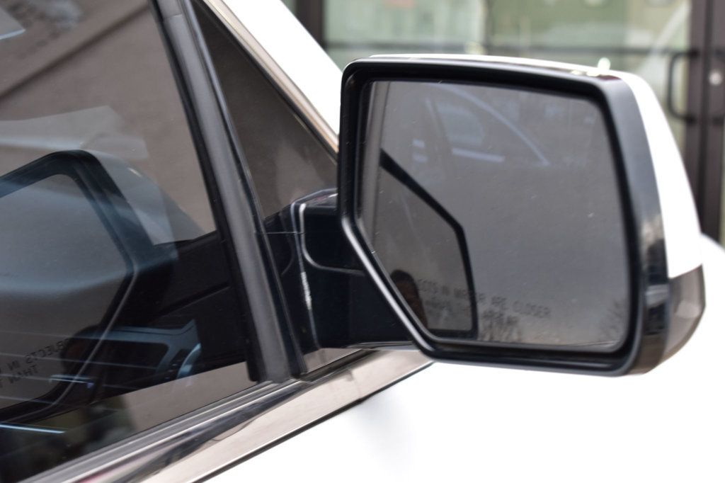 2018 Chevrolet Suburban 4WD 4dr 1500 LT - 22959547 - 58