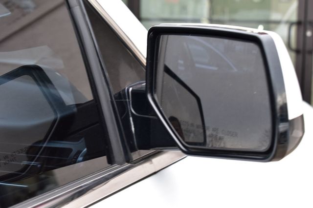 2018 Chevrolet Suburban 4WD 4dr 1500 LT - 22959547 - 58