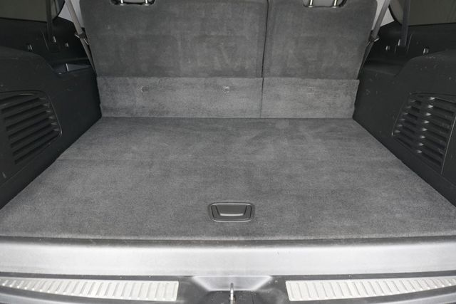 2018 Chevrolet Suburban 4WD 4dr 1500 LT - 23039890 - 28