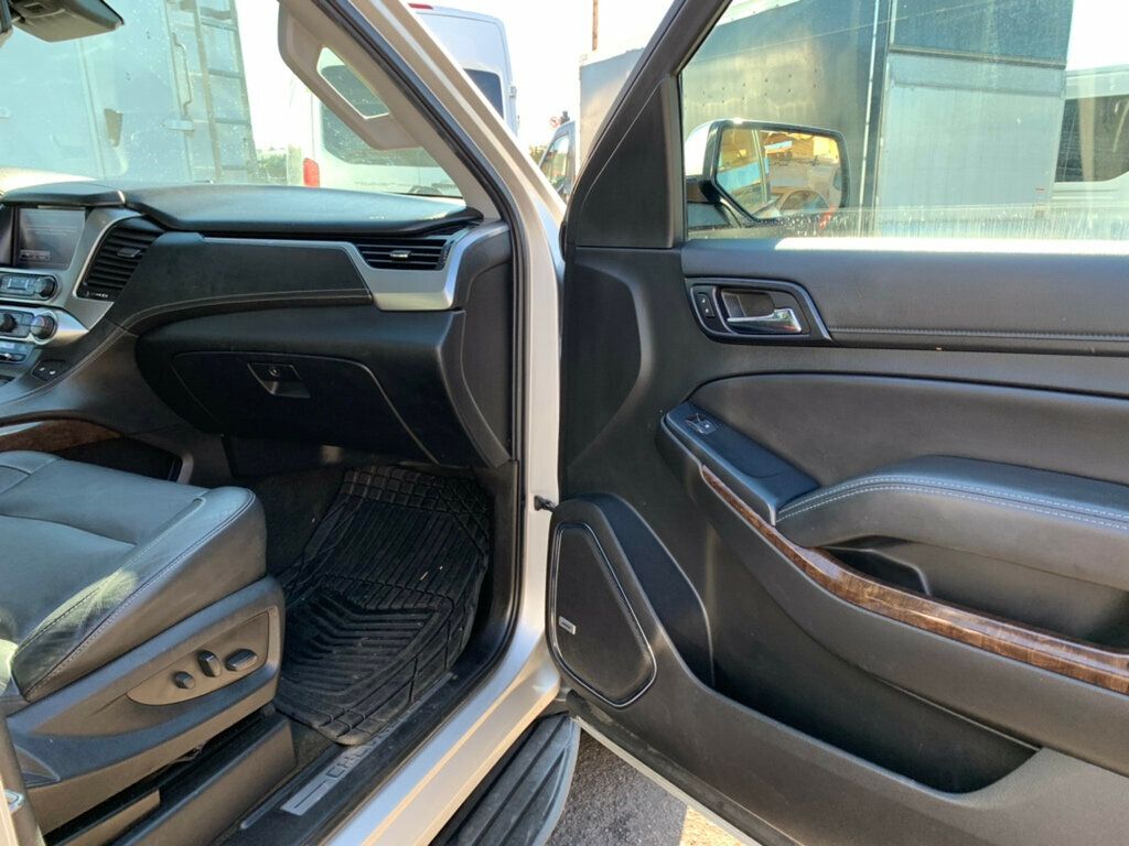 2018 Chevrolet Suburban 4WD 4dr 1500 LT - 22959721 - 21