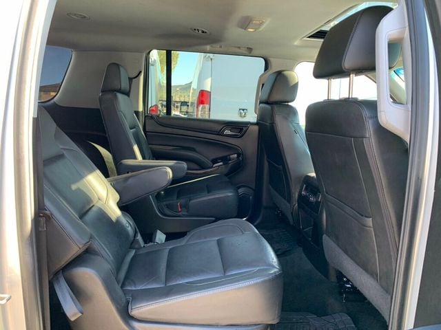 2018 Chevrolet Suburban 4WD 4dr 1500 LT - 22959721 - 34