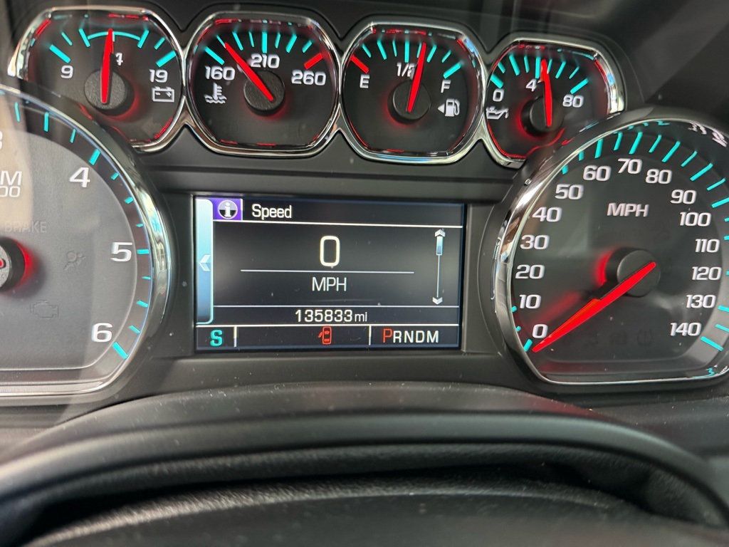 2018 Chevrolet Suburban 4WD 4dr 1500 LT - 22988958 - 14