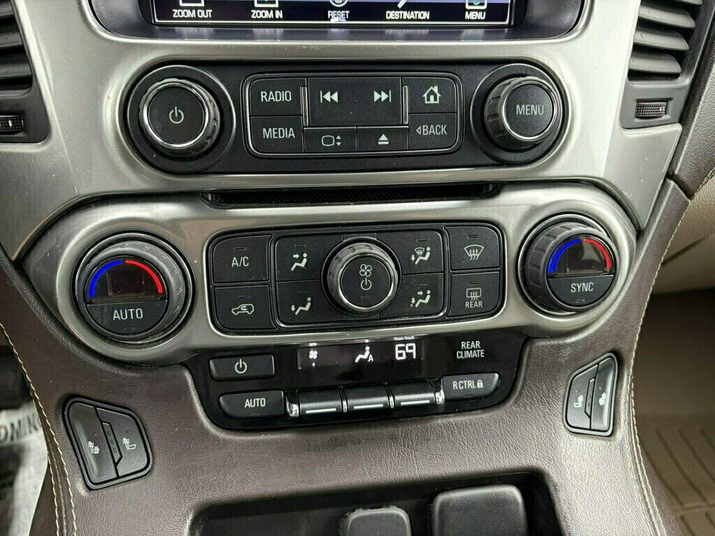 2018 Chevrolet Suburban 4WD 4dr 1500 LT - 23096095 - 11