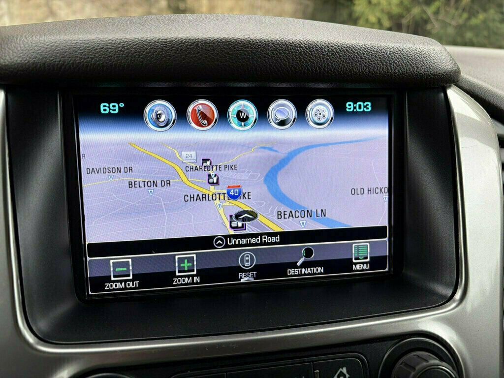 2018 Chevrolet Suburban 4WD 4dr 1500 LT - 23096095 - 12