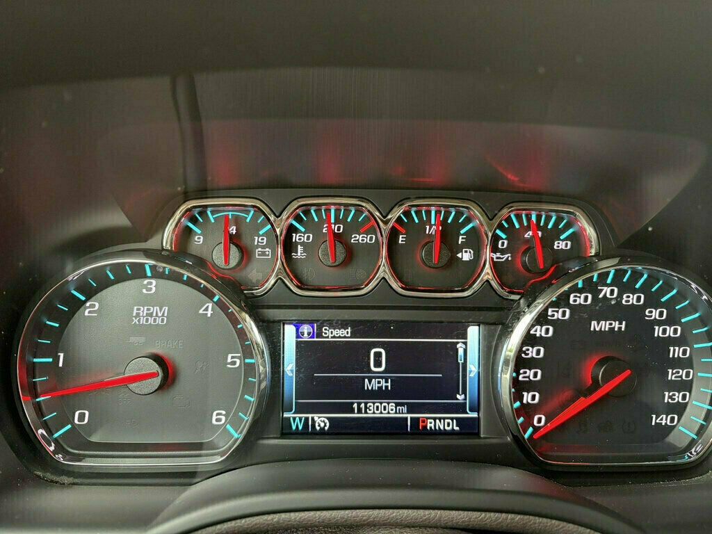 2018 Chevrolet Suburban 4WD 4dr 1500 LT - 23096095 - 18