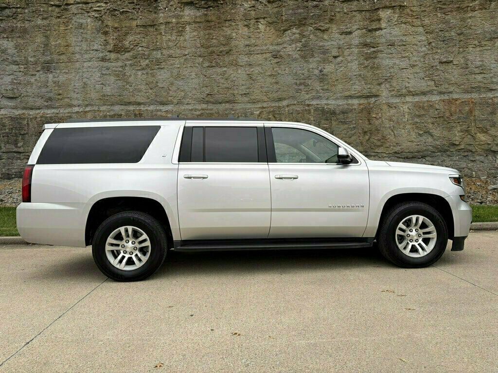 2018 Chevrolet Suburban 4WD 4dr 1500 LT - 23096095 - 1