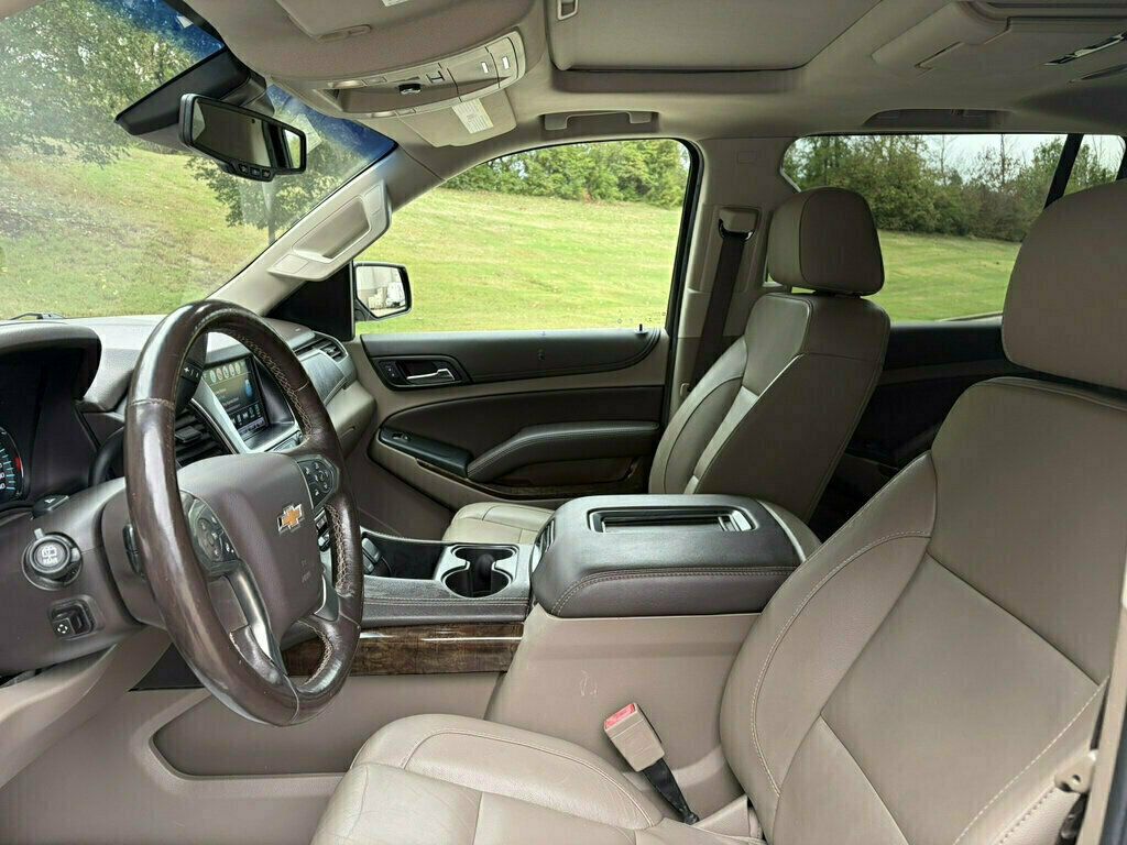 2018 Chevrolet Suburban 4WD 4dr 1500 LT - 23096095 - 28