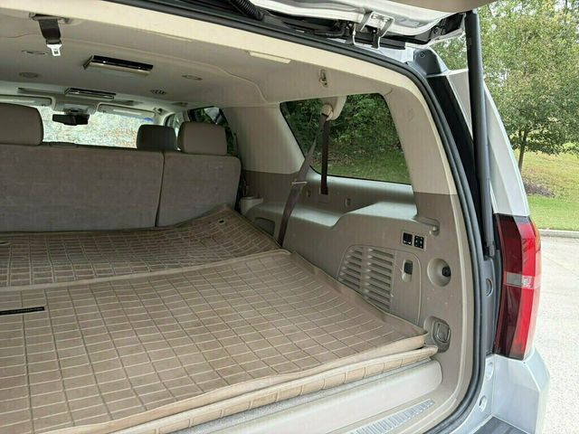 2018 Chevrolet Suburban 4WD 4dr 1500 LT - 23096095 - 33