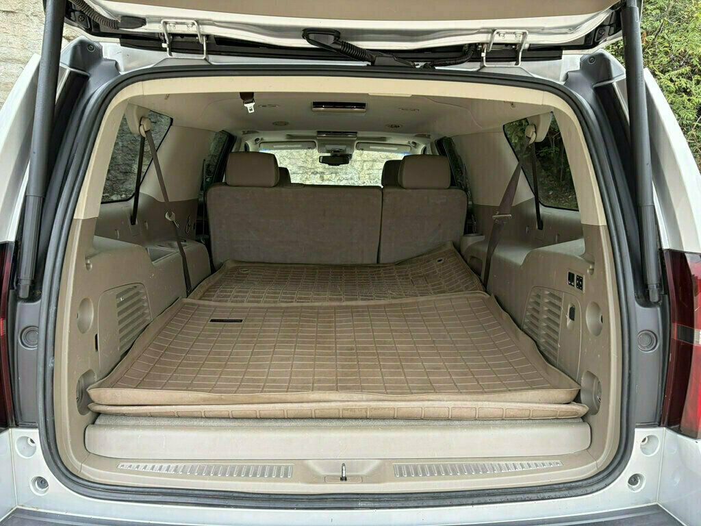 2018 Chevrolet Suburban 4WD 4dr 1500 LT - 23096095 - 34